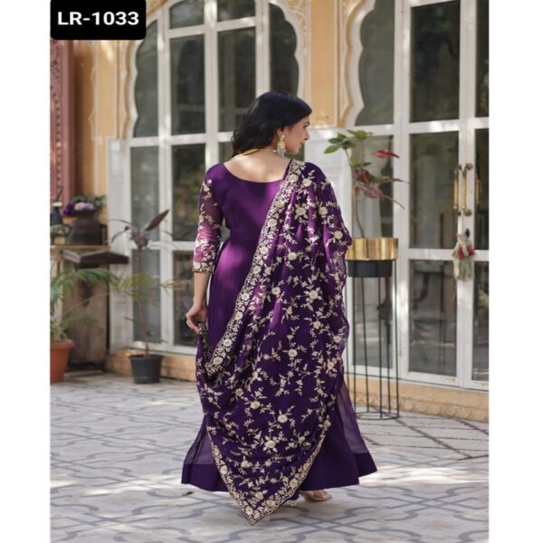 LR-1033 - Image 9