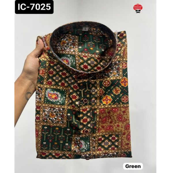 IC-7025 - Image 6
