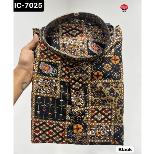 IC-7025 - Image 8